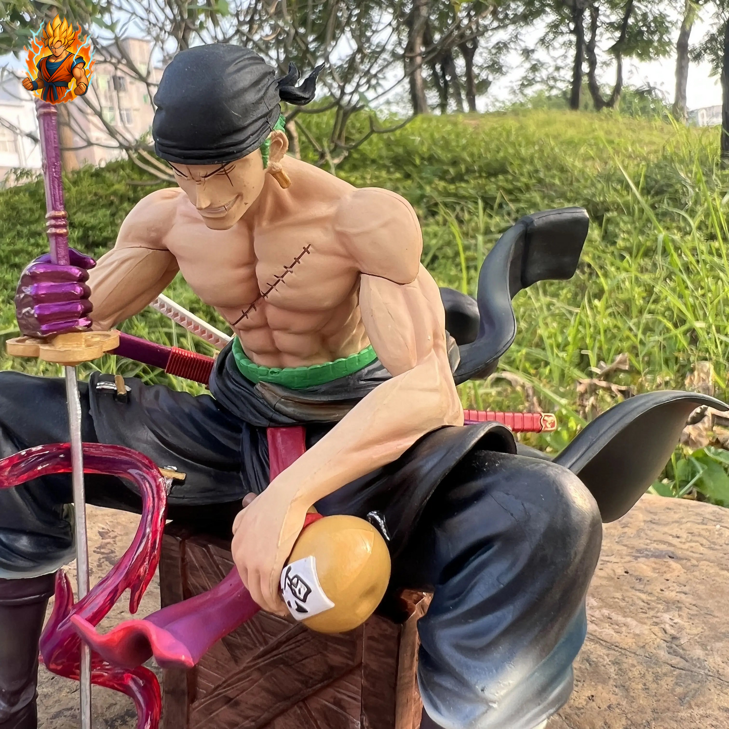 One Piece Zoro Sitzende Figur