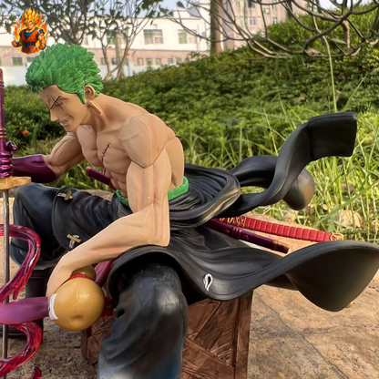 One Piece Zoro Sitzende Figur